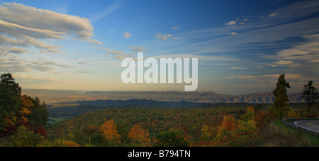 Sonnenuntergang über Allegheny Mountains, Jordanien Top, Warm Springs, Virginia, USA Stockfoto