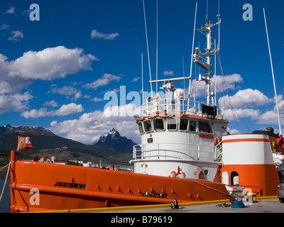 Rote Schlepper Ushuaia Tierra del Fuego Provinz Patagonien Argentinien Südamerika Stockfoto