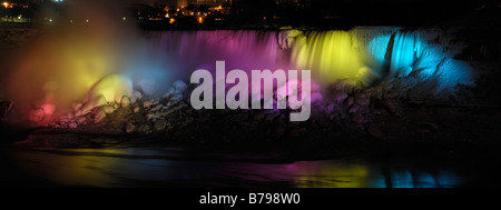 Amerikanischen Niagarafälle in einer Winternacht Stockfoto