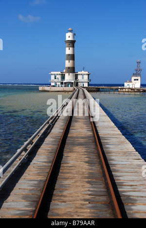 Leuchtturm von Daedalus Riff, südlichen ägyptischen Roten Meer Stockfoto