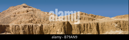 Die thebanischen Hügel und Berge von Meret Segar auf der Westbank von Luxor-Ägypten Stockfoto