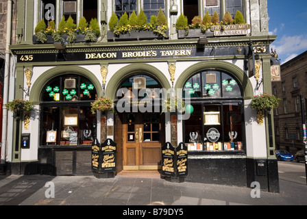 Diakon Brodies Pub High Street, Royal Mile Edinburgh Schottland Stockfoto