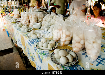 Nachhaltigem Anbau Amazonas Schildkröteneier zu verkaufen, Belen Markt, Iquitos. Stockfoto