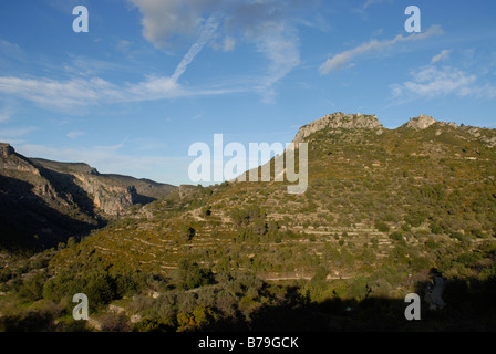 Blick auf 12C maurische Burg, Vall de Gallinera, Marina Alta, Provinz Alicante, Comunidad Valenciana, Spanien Stockfoto