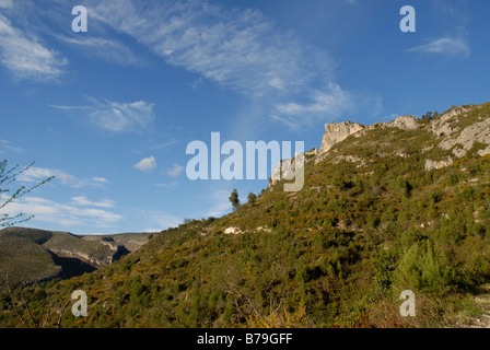 Blick auf 12C maurische Burg, Vall de Gallinera, Marina Alta, Provinz Alicante, Comunidad Valenciana, Spanien Stockfoto