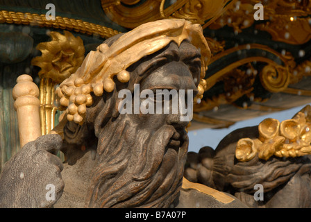 Brunnen Sie Figur Neptun, Place De La Concorde in Paris, Frankreich, Europa Stockfoto