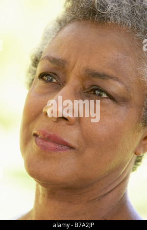 Portrait Of Senior Woman schauen ängstlich Stockfoto