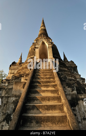 Wat Phra Si Sanphet tagsüber mit klaren, blauen Himmel, Ayutthaya, Thailand Stockfoto