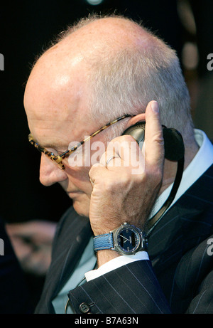 Ferdinand K. Piech, Vorsitzender des Aufsichtsrats der Volkswagen AG, zu Beginn der Produktion für den Audi A3 am 30/05 Stockfoto