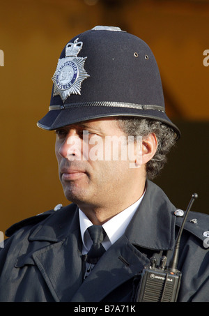 Uniformierte Polizisten in London, England, Großbritannien, Europa Stockfoto