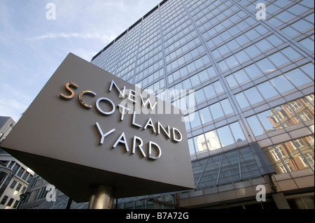 Bau von New Scotland Yard in London, England, Großbritannien, Europa Stockfoto