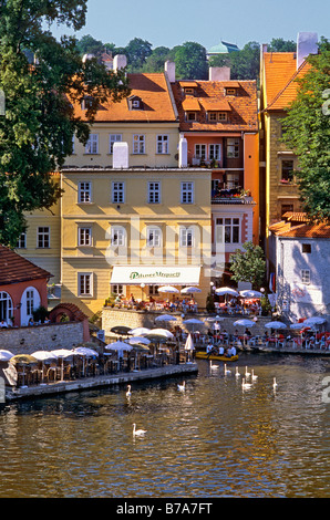 TSCHECHISCHE REPUBLIK PRAG WENIGER STADT MALA STRANA HAFENRESTAURANTS Stockfoto