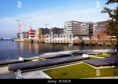 HafenCity oder Hafenstadt an der Elbe, moderne Luxus-Appartements und Bürogebäuden auf der Marco-Polo-Terrassen, Grasbroo Stockfoto