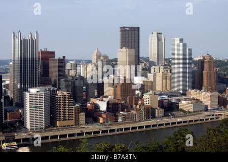 Horizontale Skyline der Stadt von Pittsburgh, Pennsylvania. Stockfoto