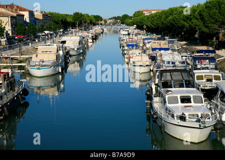 Der Kanal von der Rhone nach Sete in Beaucaire, Frankreich Stockfoto