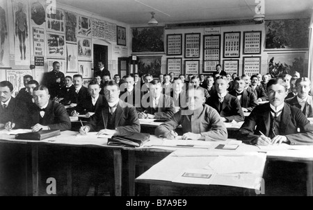 Historisches Foto, Polizei Studenten, ca. 1920 Stockfoto