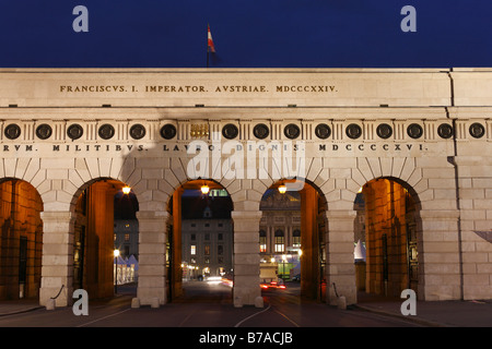 Burgtor, Helden Kriegerdenkmal vor der Hofburg, Hofburg Imperial Palace, Wien, Austria, Europe Stockfoto