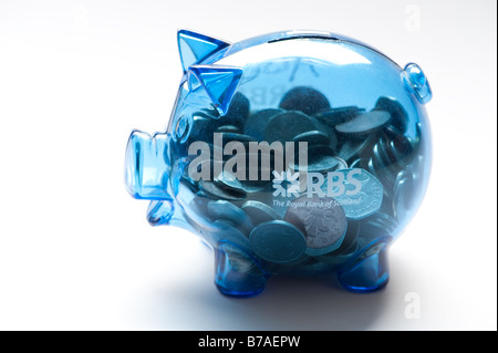RBS Royal Bank of Scotland Sparschwein voller Münzen spart Geld sparen Geld UK Sterling Währung credit Crunch Krise Großbritannien Stockfoto