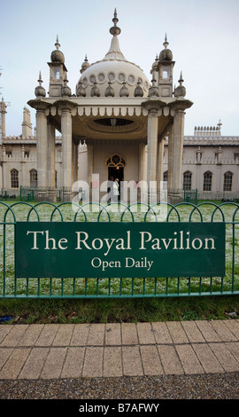 Der Eingang des Royal Pavilion in Brighton. Bild von Jim Holden. Stockfoto