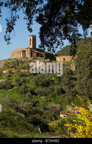 Schloss Moschee Kirche Nuestra Señora De La Concepcion Almonaster la real Nationalpark Sierra de Aracena Huelva Andalusien Spanien Stockfoto