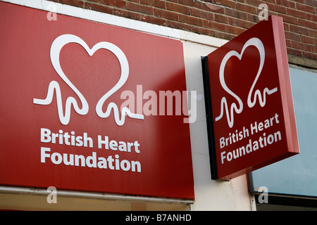 British Heart Foundation Charity Shop High Street Läden und shopping-Januar 2009 Stockfoto