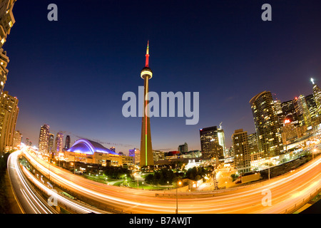 Toronto Skyline über Gardiner Expressway, Ontario, Kanada Stockfoto