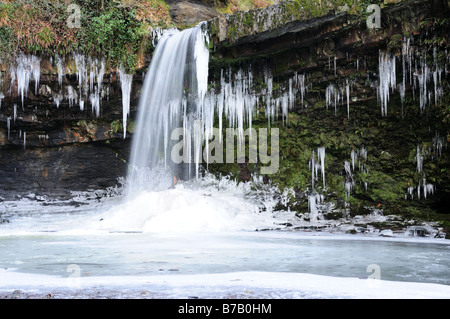 Gefrorene Sgwd Gwladys oder Dame fällt Ystradfellte Brecon Beacons National Park Powys Wales Stockfoto