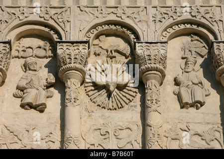 Äußere des mittelalterlichen Kathedrale des Heiligen Demetrios in Wladimir, Russland, die die biblische Geschichte von König David geschnitzt Stockfoto