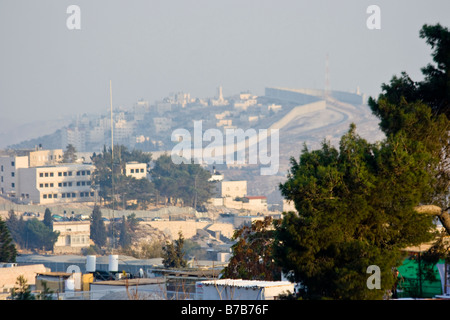 Sicherheitszaun außerhalb Jerusalems in den palästinensischen Gebieten Stockfoto