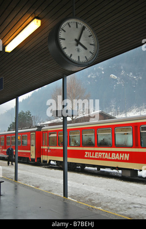 Bahnhof der Zillertalbahn in Mayrhofen Zillertal Tirol Österreich Stockfoto