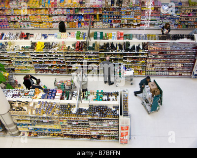 Vogelperspektive des Supermarktes Stockfoto