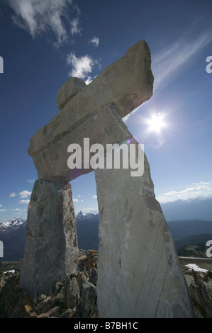 Inukshuk-Statue auf dem Höhepunkt am Whistler Mountain, Whistler, BC, Kanada Stockfoto