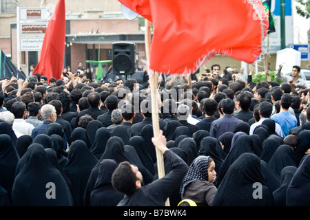 Prozession zum Gedenken an den Jahrestag des Todes von Fatima in Esfahan Iran Stockfoto