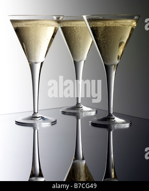 DREI GLÄSER CHAMPAGNER-COCKTAIL Stockfoto