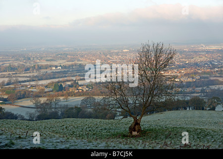 Cheltenham, Gloucestershire, gesehen von der Cotswold-Weg am Crickley Hill Country Park in Dez 2008 Stockfoto