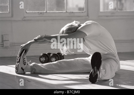 Mann im Fitness-Studio Stockfoto