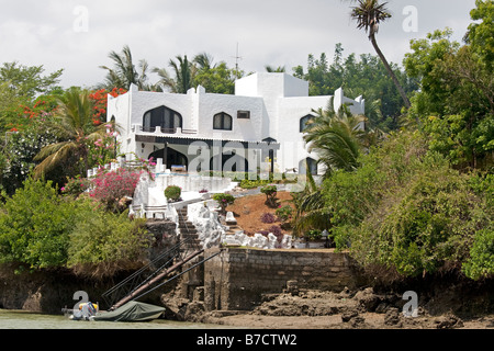 Arabische Stil Luxus Strandhaus am Creek in der Nähe von The Moorings Mtwapa Creek Nordküste Mombasa Kenia Stockfoto