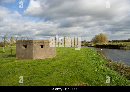 Zweiten Weltkrieg Pillenbox in der nationalen Gedenkstätte Arboreteum bei Alrewas, Staffordshire, England Stockfoto