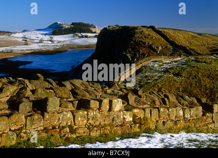 Crag Lough im Winter, Hadrianswall, betrachtet aus Stahl Rigg in der Nähe von zweimal gebraut, Northumberland National Park Stockfoto