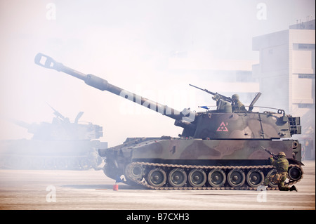 M109A2 SP 155mm Haubitzen bei militärischen Übungen beim 58. Artillerie-Befehl, Taichung, Taiwan Stockfoto