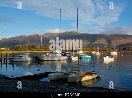 Nichol, Marine Ende, am Derwent Water, mit Blick auf die Skiddaw-Palette, Nationalpark Lake District, Cumbria, England UK Stockfoto