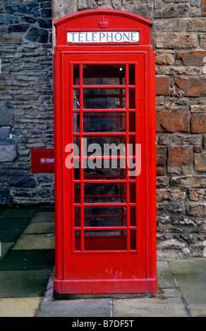 Rote öffentliche Telefonzelle Stockfoto