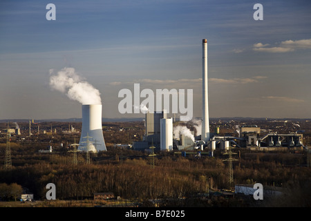 Blick auf die STEAG/Evonik-Kraftwerk in Herne vom Heap Halde, Deutschland, Nordrhein-Westfalen, Ruhrgebiet, Herten Stockfoto