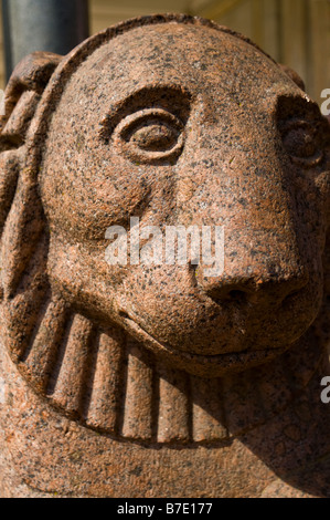 Nahaufnahme von Granitstatue eines Löwen Stockfoto