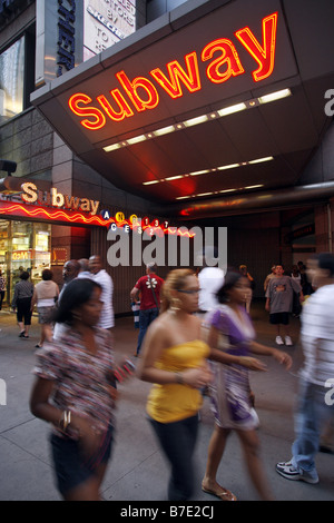 U-Bahn-Eingang, 42nd Street, New York City, USA Stockfoto