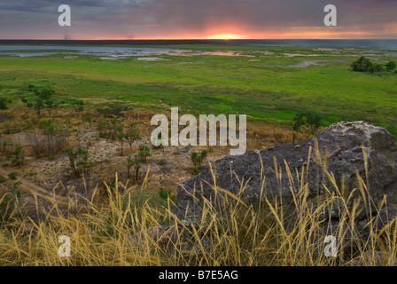 Blick vom Ubirr mit Blick auf die Nardab Aue im Kakadu National Park Stockfoto