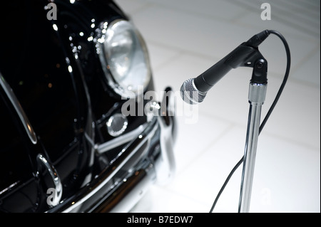 Mikrofon mit alten VW-Käfer auf dem Display an der 2009 North American International Auto Show in Detroit Michigan Stockfoto