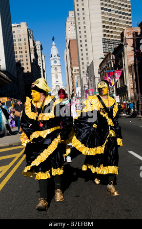 Die berühmte Mummers Parade auf der Broad Street in Philadelphia Stockfoto