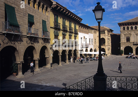 Plaza Mayor im spanischen Dorf ("Poble Espanyol"), Montjuic, Barcelona, Spanien Stockfoto
