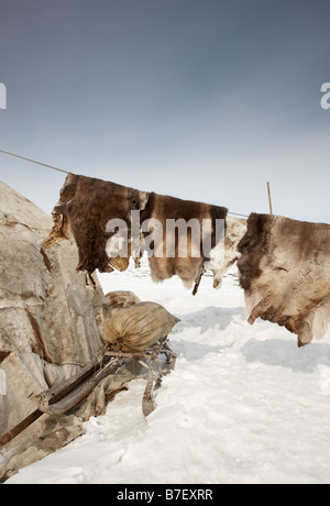 Yupic Zelt und Rentier Skins, befindet sich Kanchalan in der autonomen Region Chukot, Sibirien-Russland Stockfoto